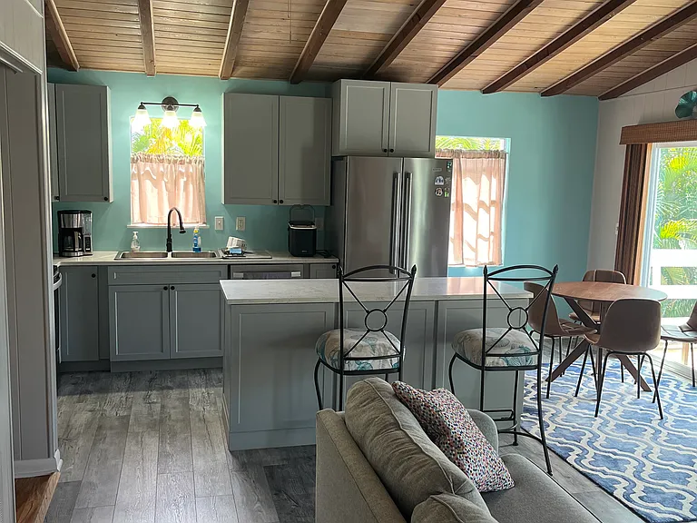 463 Caribbean Dr E — Photo 5