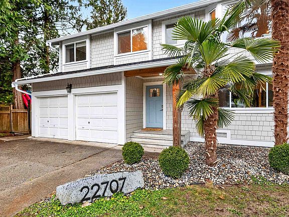 3rd image of 22707 Balabanian Cir