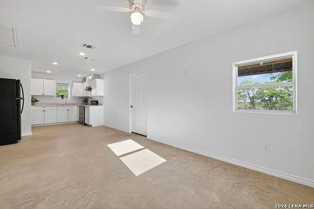 128 County Road 2672 — Photo 13