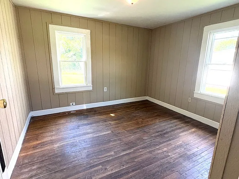 310 N Franklin St — Photo 5