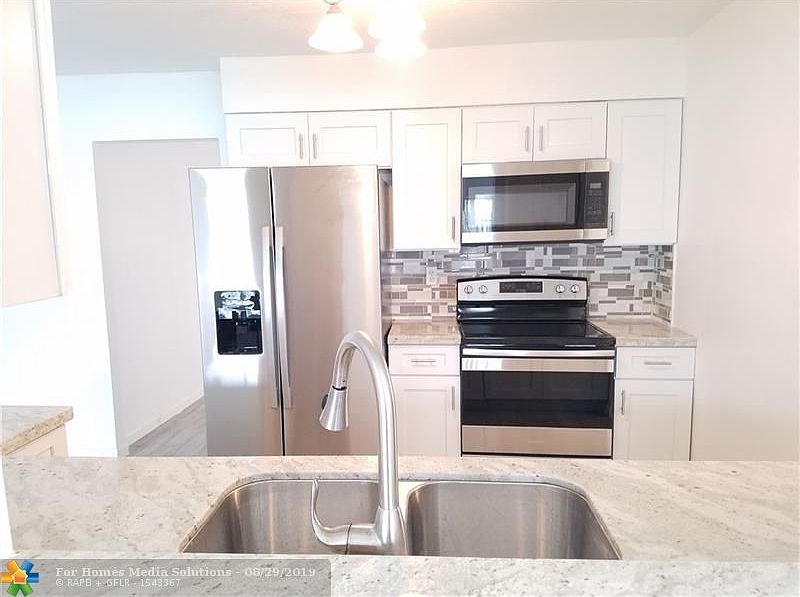 1st image of 6907 NW 76th Ct