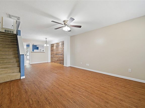 4th image of 3923 Old Oaks Dr APT 16