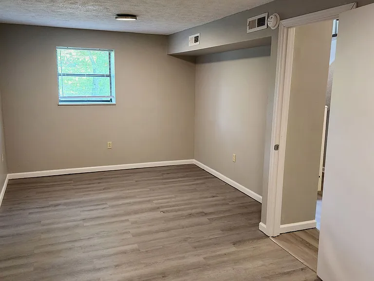2456 Fairview Rd — Photo 6