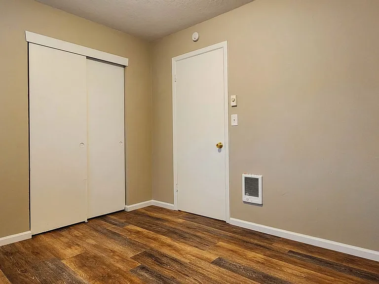 13214 SE River Rd #13320 — Photo 5