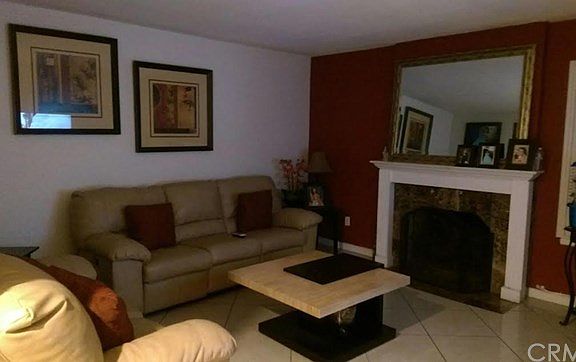 4th image of 1317 Oakland Pl