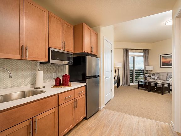 5th image of 707 Thayer Ln APT 330