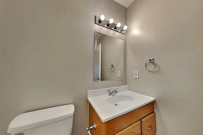 8 Lasonia Way — Photo 18