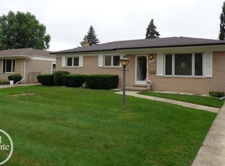 13033 Plumbrook Rd, Sterling Heights, MI 48312