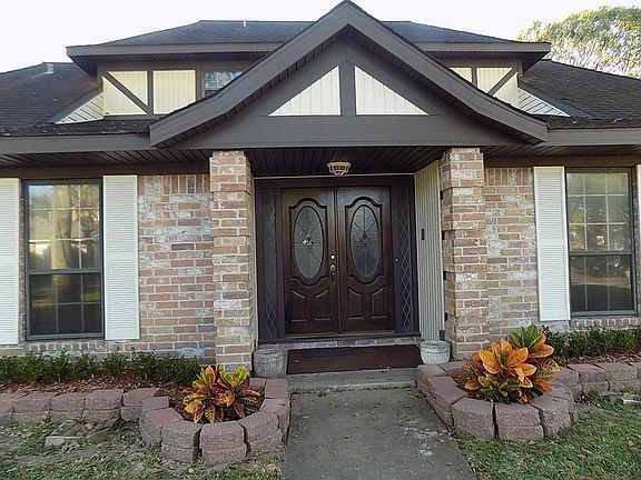 2nd image of 11806 Stanwood Dr