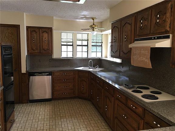 3rd image of 6501 Elkhurst Dr