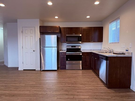 5th image of 6336 Yellowstone Rd #D