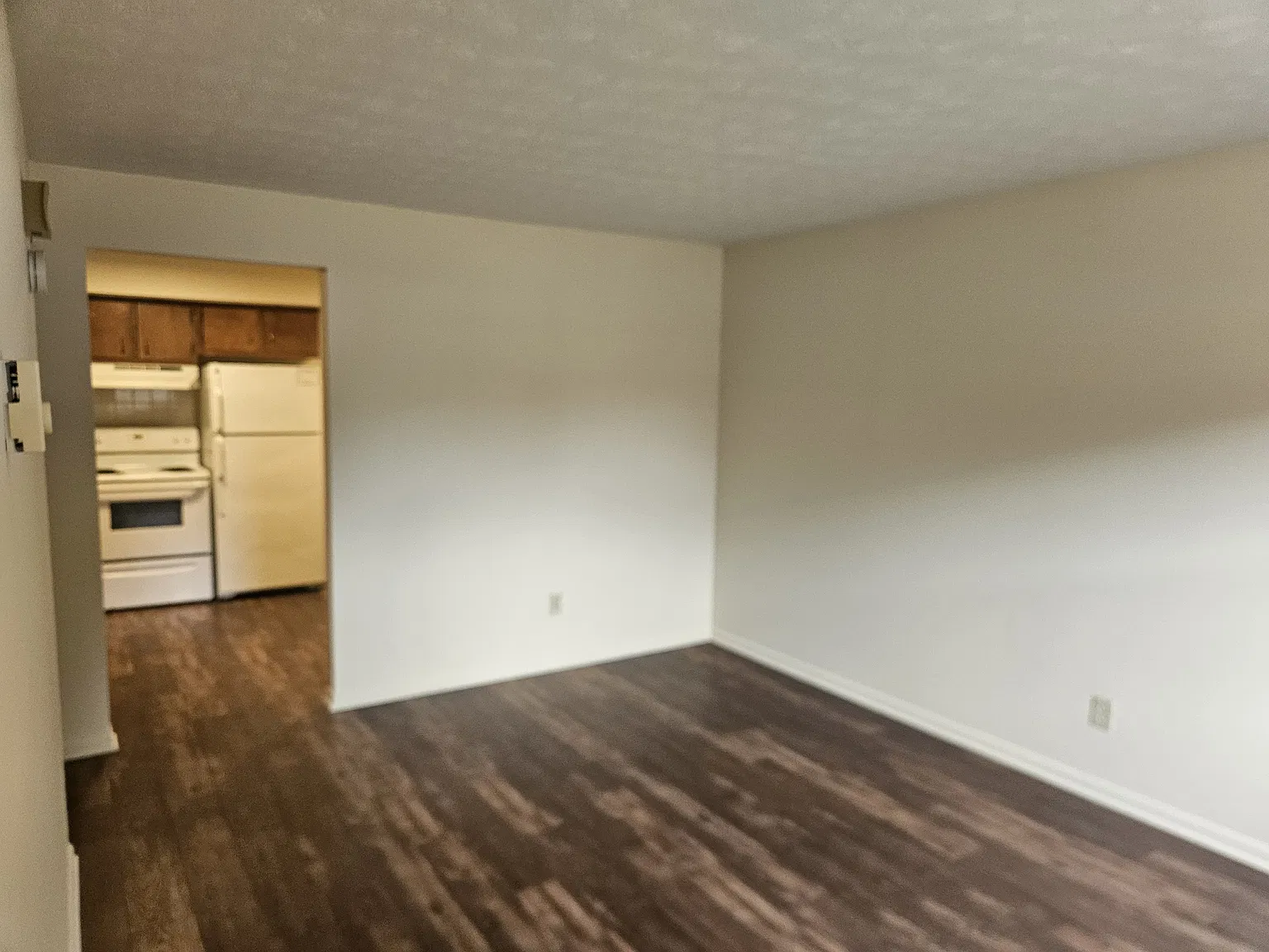 Caprice Apartments — Photo 4