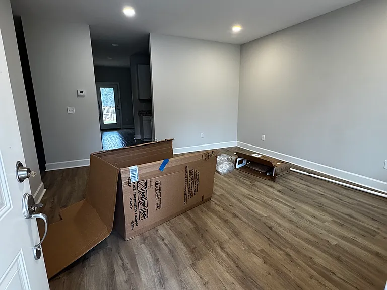 1450 Lee Stokes Rd — Photo 3