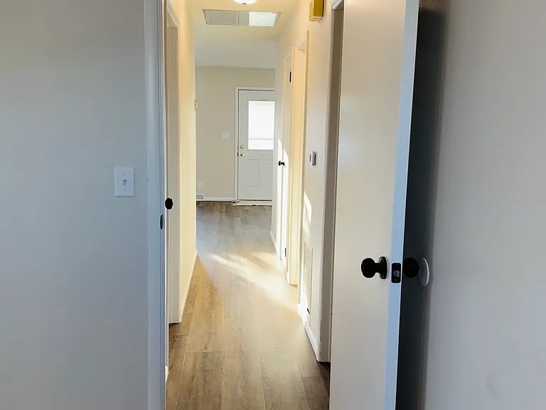 59 Fleetwood Rd NW — Photo 23