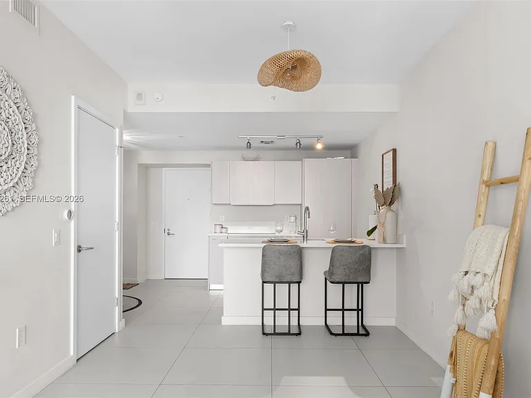501 NE 31st St #1503 — Photo 11