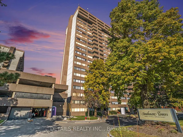 1285 Cahill Dr #906, Ottawa, ON K1V 9A7