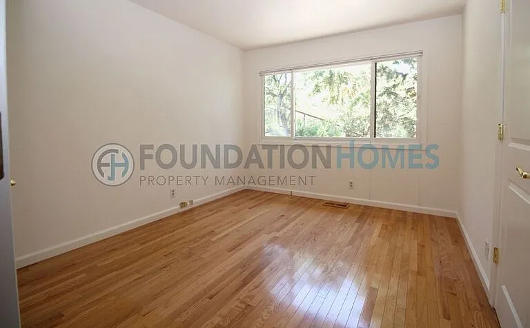 160 Kaden Dr — Photo 9