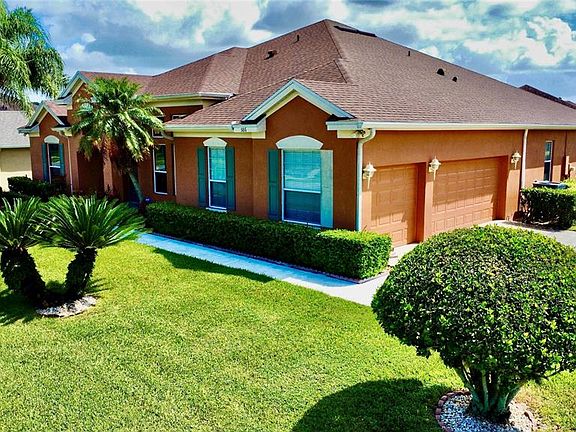 2nd image of 586 Huntington Pines Dr