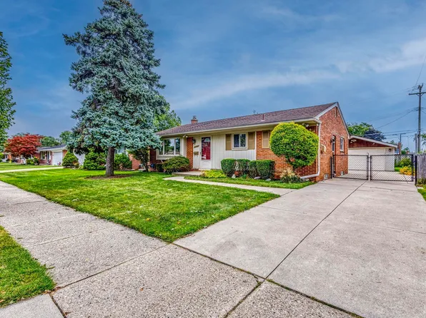 16840 Grettel Ave, Fraser, MI 48026