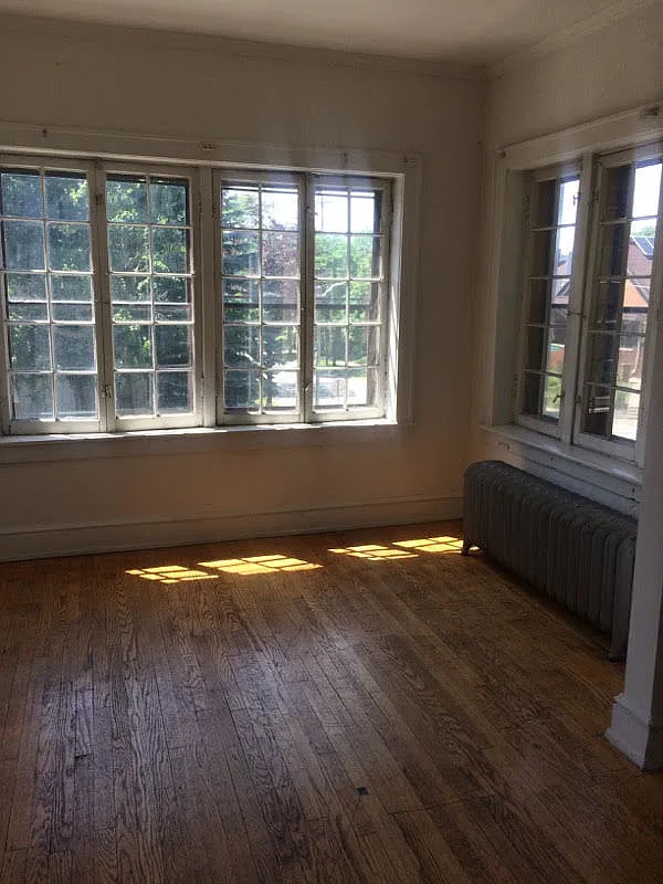 2544 N. Maryland Ave. (Fountain Blue) — Photo 3