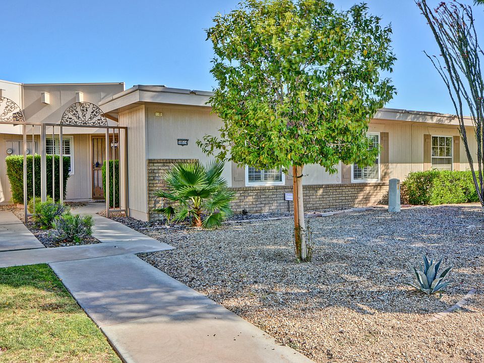 1st image of 10514 W Palmeras Dr