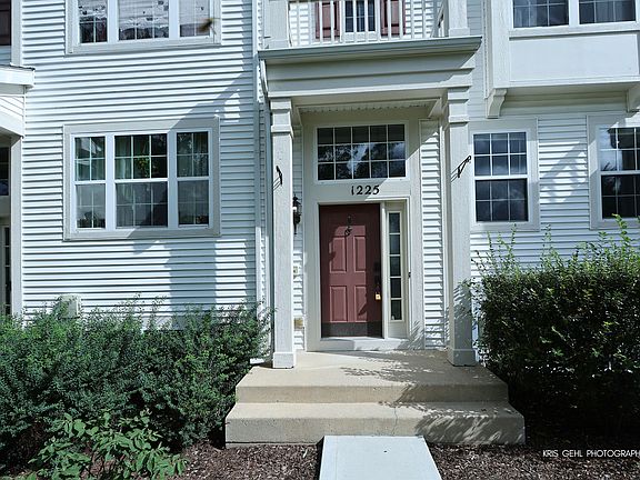2nd image of 1225 Driftwood Ln