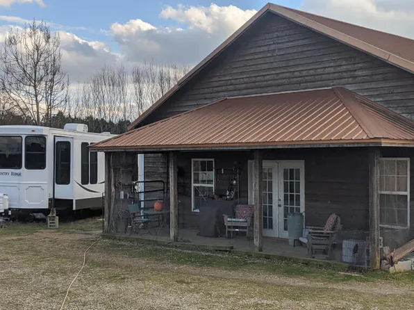 815 Pine Grove Rd, Ward, SC 29166