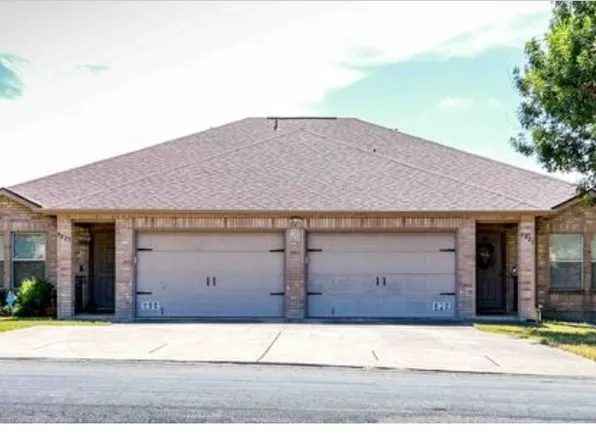 7025 Tourant, San Antonio, TX 78240