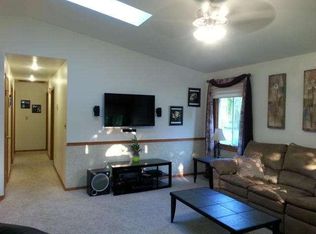 148 Davidson Dr, Burlington, WI 53105