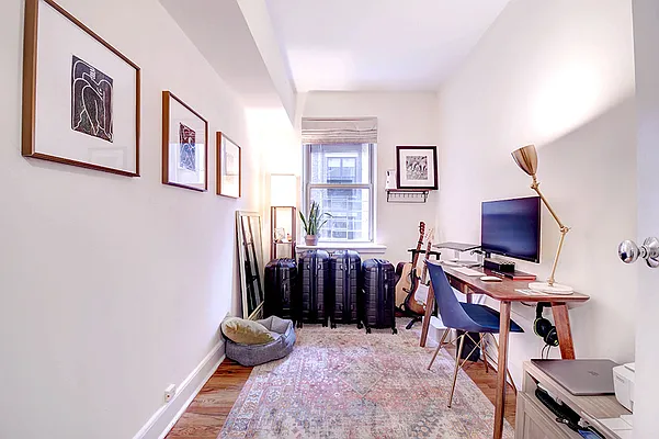 Rented by Urbane Brokerage | media 9