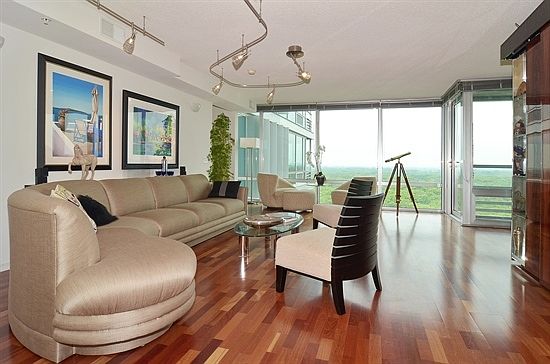 4th image of 9655 Woods Dr Unit 1601