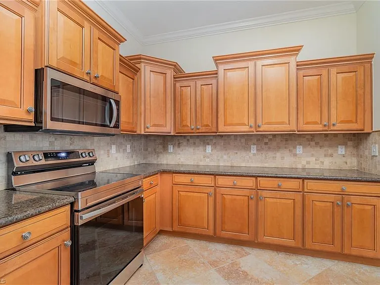13585 Troia Dr — Photo 10