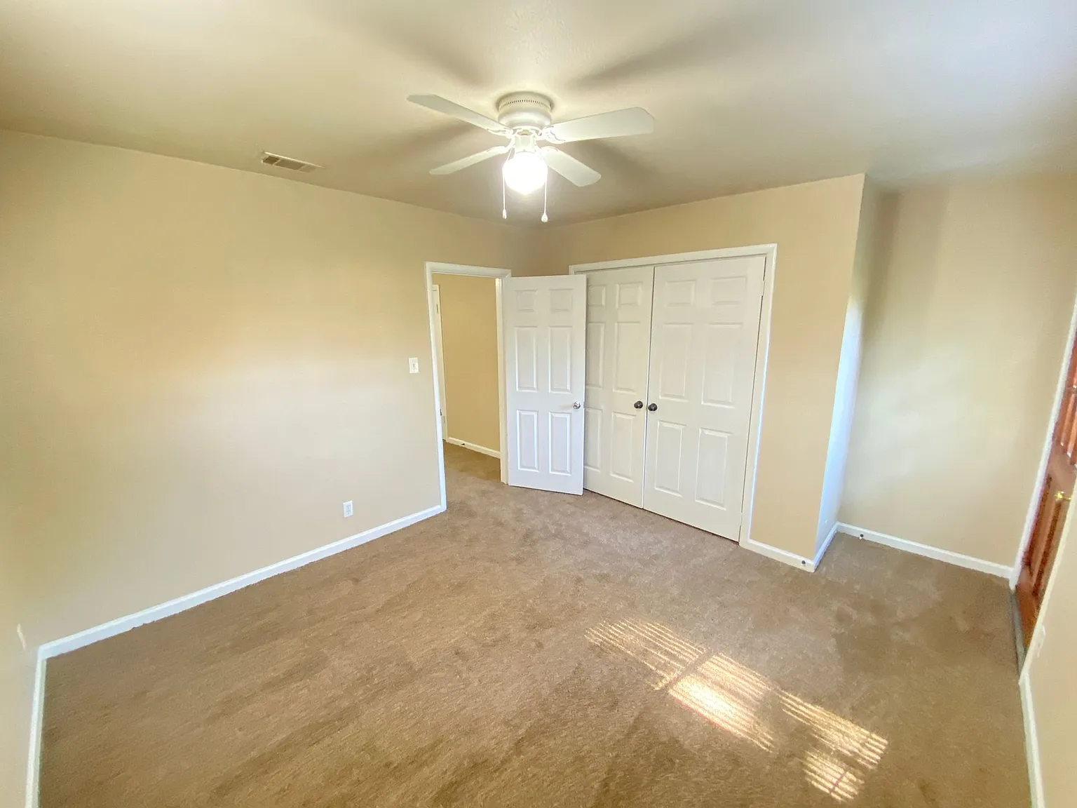 1230 Pera Ave — Photo 2