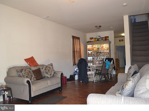 3rd image of 117 Jefferson Ave