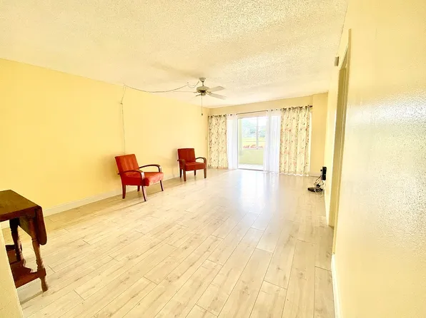 1700 Pine Valley Dr APT 107, Fort Myers, FL 33907