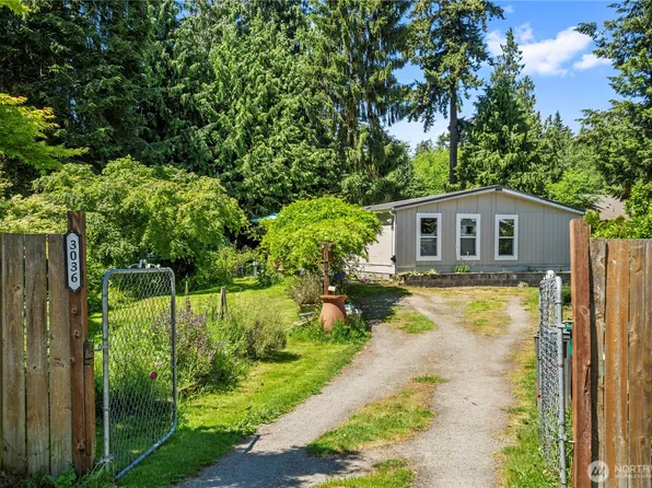 3036 Emerald Crescent Court, Camano Island, WA 98282