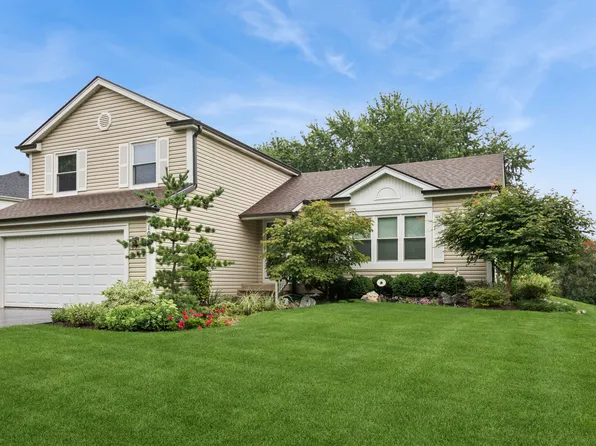 1011 Woodbridge Dr, Cary, IL 60013