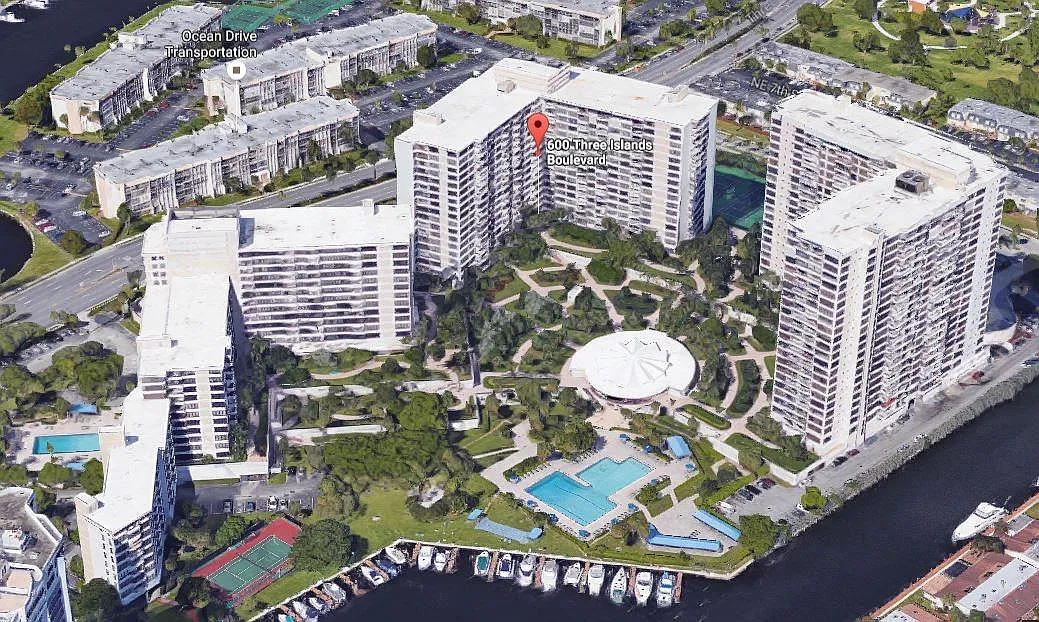 600 3 Islands Boulevard — Photo 1