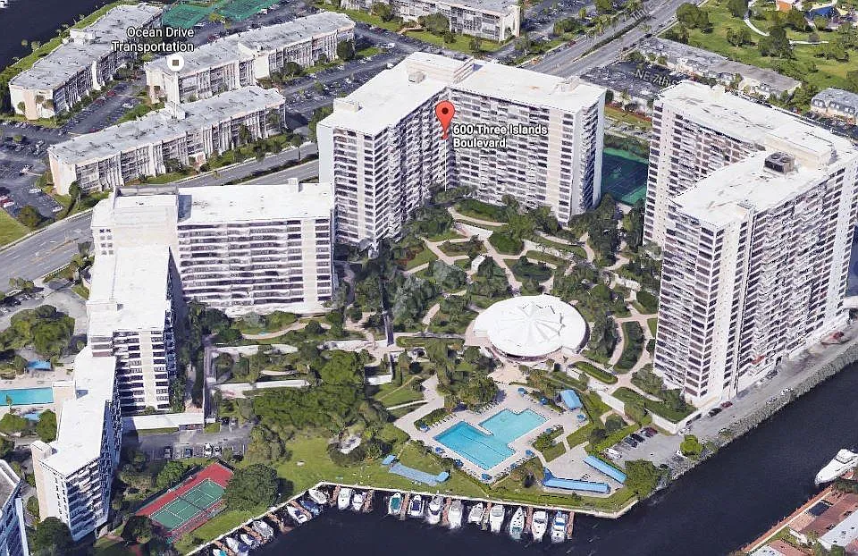 600 Islands Blvd #303