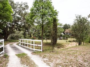 4001 Stanley Rd, Plant City, FL 33565