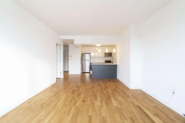 Rented by Astoria Realty | media 15