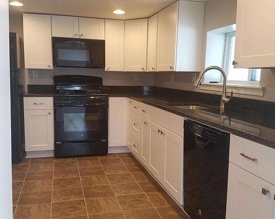 2nd image of 5738 Main St