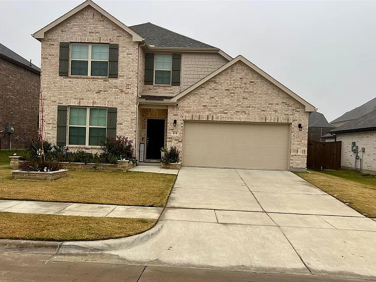 414 Parkford Dr — Photo 1