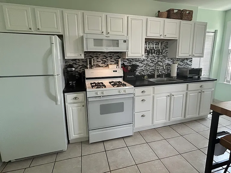 54 Jewett St #3 — Photo 2