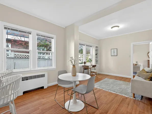 7 Roosevelt Terrace image 11 of 49