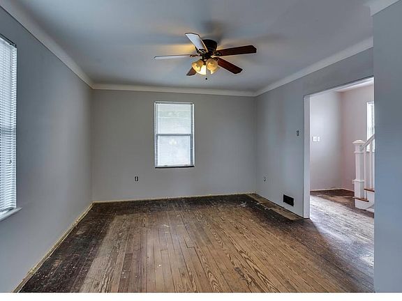 Freshly painted with crown molding