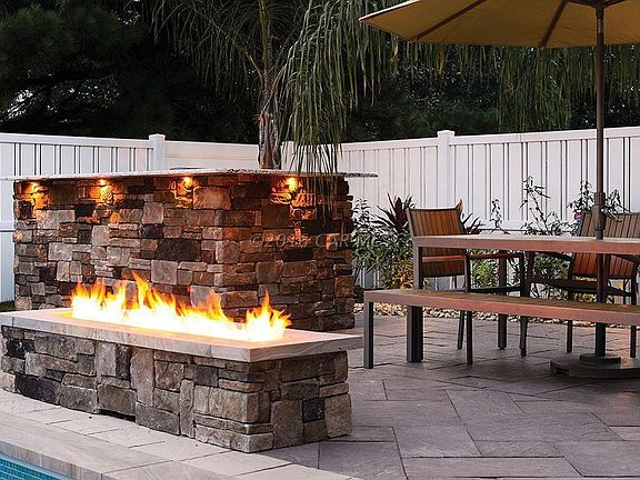 Gas Firepit & Outdoor Kitchen & Bar