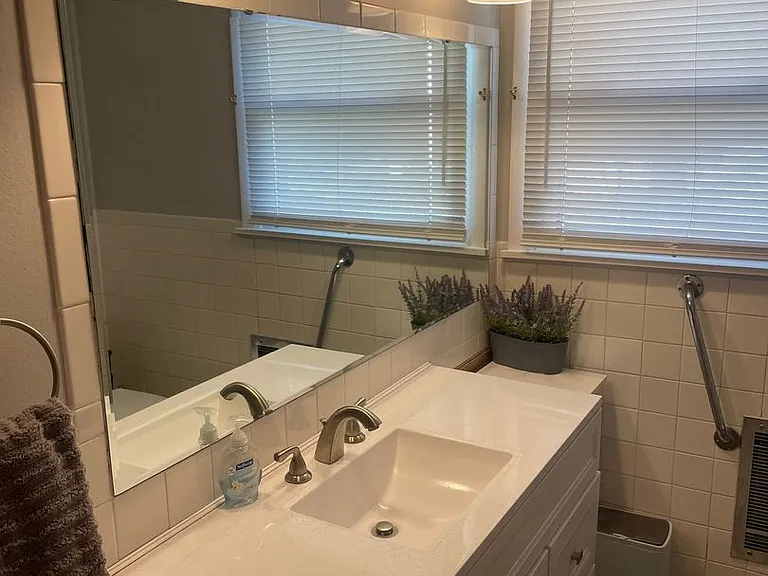3020 Beacon St — Photo 18