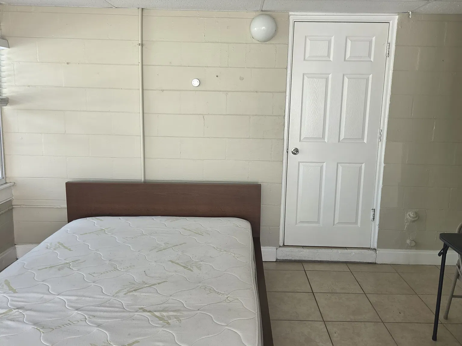 Studio, $700 — Photo 4