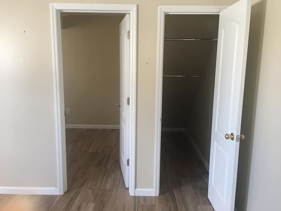 4th image of 928 Rockland Ave #1